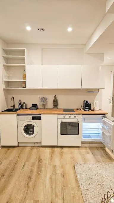 Ug Neubau City Wohnung - Pool, Gym, Zweites Bad Extra Buchbar Munich 0*,  Germany