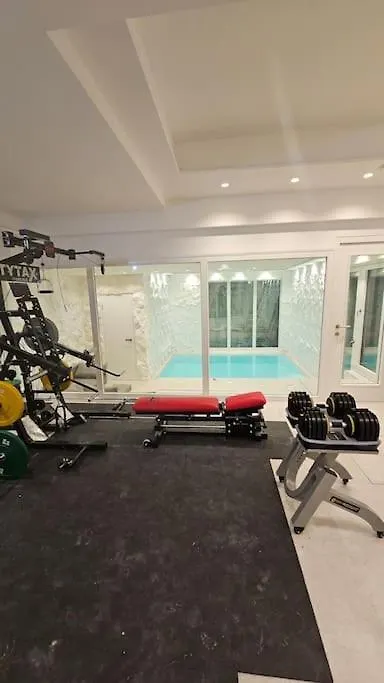 Ug Neubau City Wohnung - Pool, Gym, Zweites Bad Extra Buchbar Munich Apartment