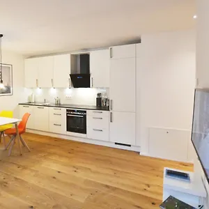 Modern Near Downtown München